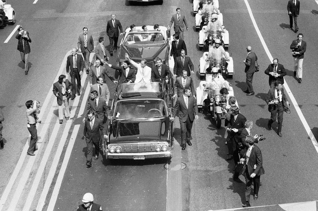 Parade for Apollo 15 astronauts - James (Jim) Klepitsch for Chicago Sun-Times