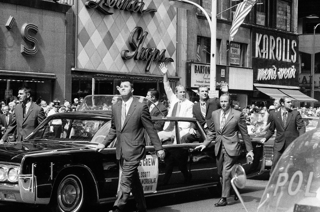 Parade for Apollo 15 astronauts - James (Jim) Klepitsch for Chicago Sun-Times