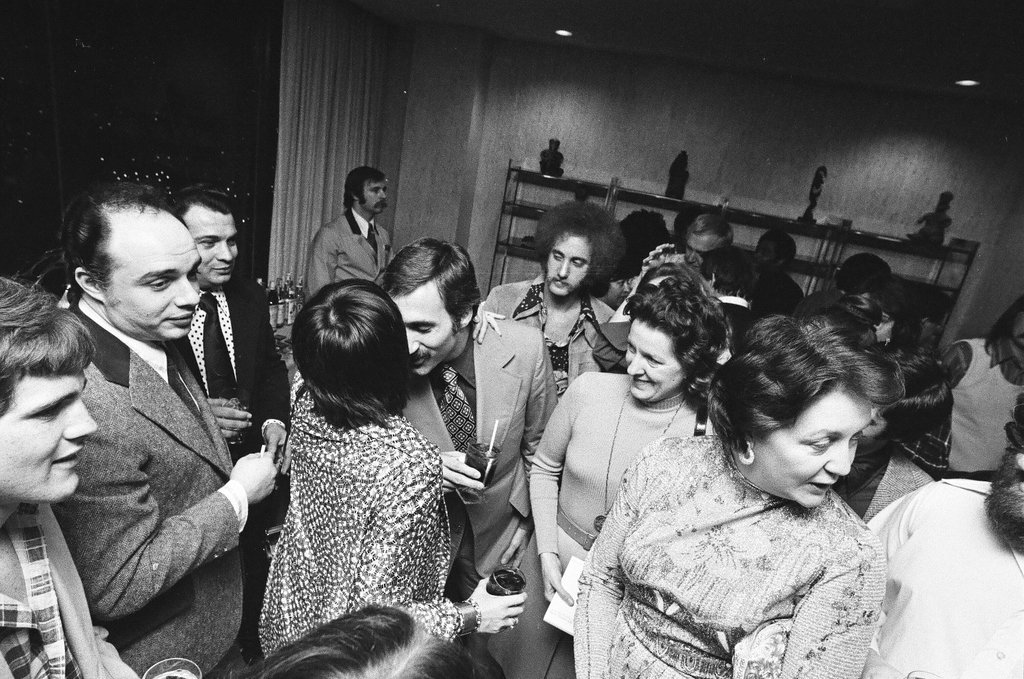 Liza Minnelli at a reception - Don Bierman for Chicago Sun-Times