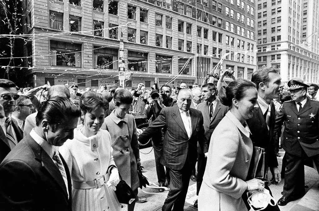 Parade for Apollo 15 astronauts in the Loop - John H. White for Chicago Sun-Times