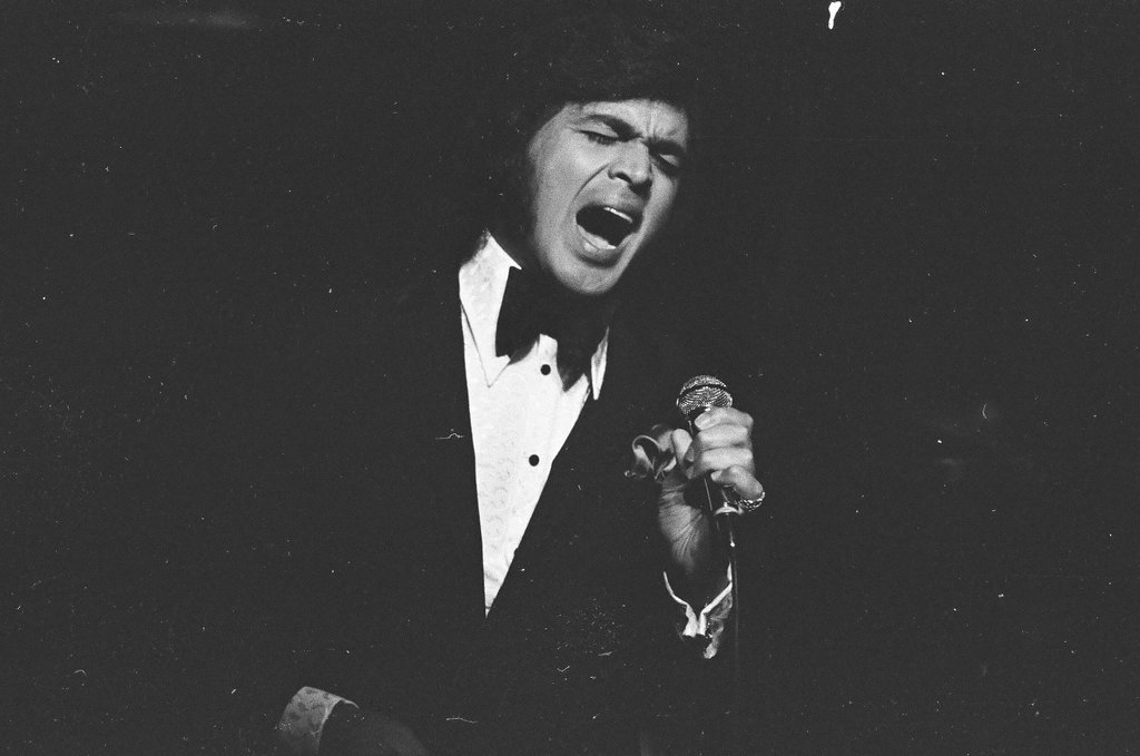 Englebert Humperdinck performs at Arie Crown Theater - Perry C. Riddle for Chicago Sun-Times