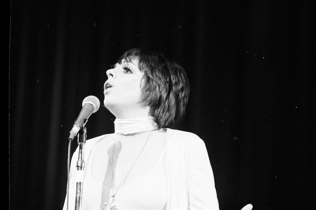 Liza Minnelli performs at Arie Crown Theater - Jack Lenahan for Chicago Sun-Times