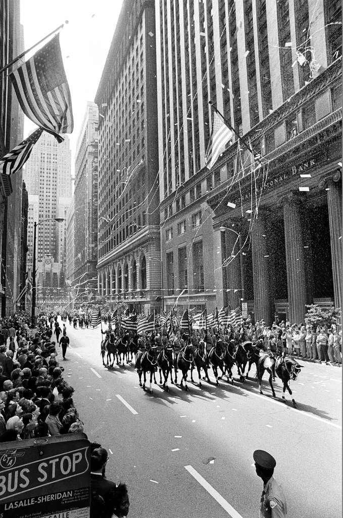 Parade for Apollo 15 astronauts in the Loop - John H. White for Chicago Sun-Times