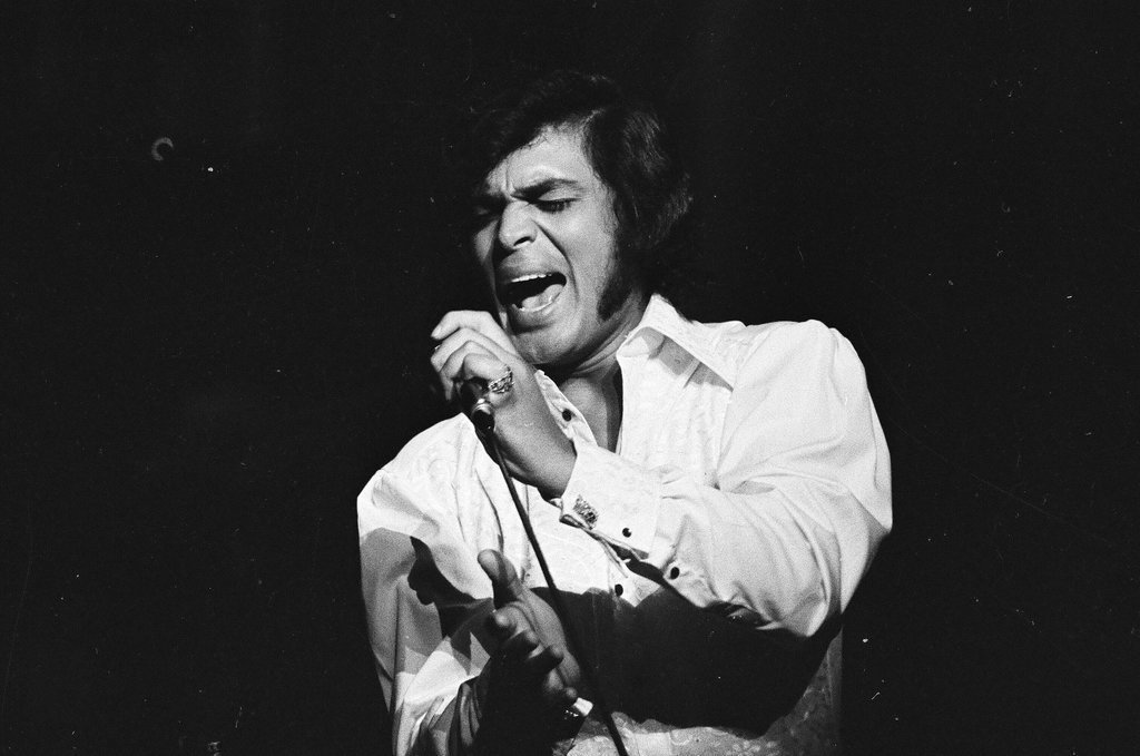 Englebert Humperdinck performs at Arie Crown Theater - Perry C. Riddle for Chicago Sun-Times