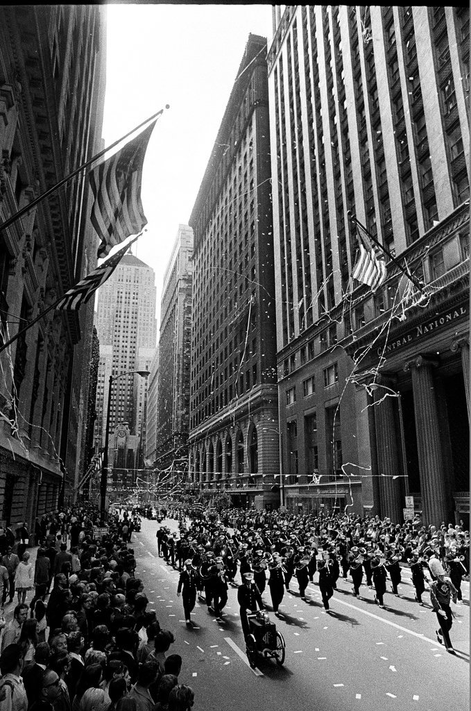 Parade for Apollo 15 astronauts in the Loop - John H. White for Chicago Sun-Times