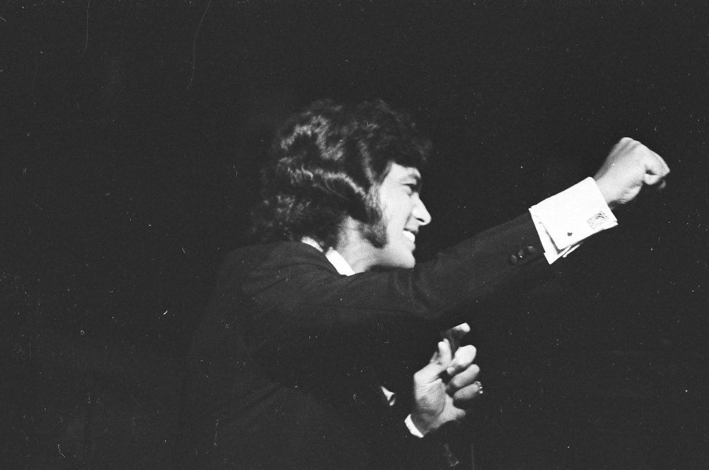 Englebert Humperdinck performs at Arie Crown Theater - Perry C. Riddle for Chicago Sun-Times