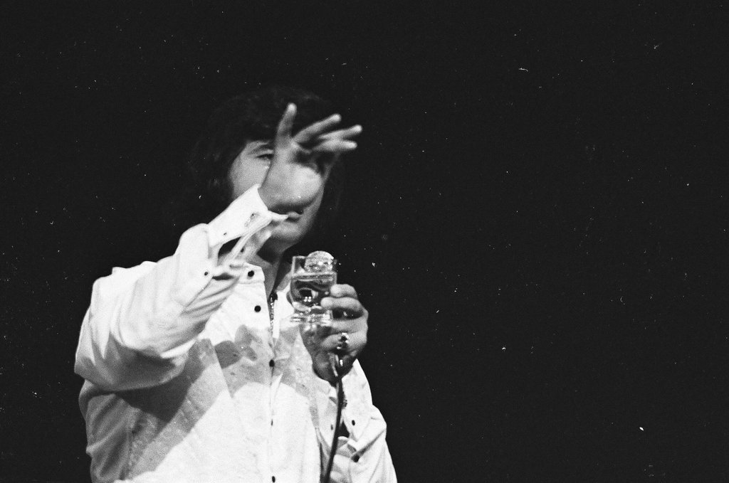 Englebert Humperdinck performs at Arie Crown Theater - Perry C. Riddle for Chicago Sun-Times