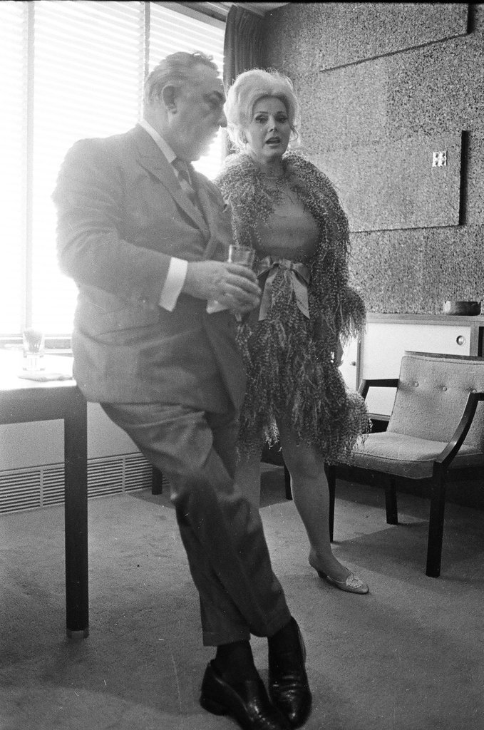Zsa Zsa Gabor at a cocktail party - Charles Krejcsi for Chicago Sun-Times
