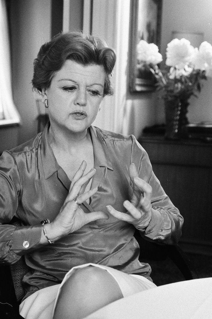 Angela Lansbury sits in hotel suite - Chicago Sun-Times