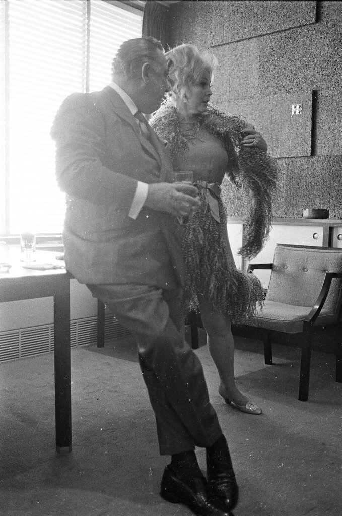 Zsa Zsa Gabor at a cocktail party - Charles Krejcsi for Chicago Sun-Times