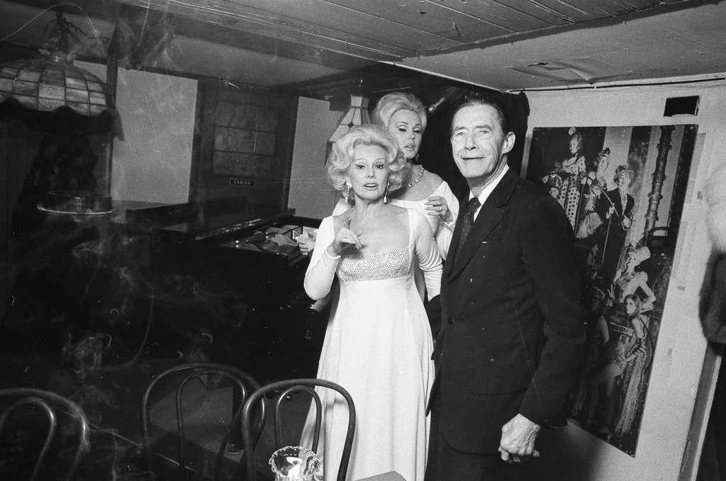 Zsa Zsa Gabor attending wedding anniversary party - Duane Hall for Chicago Sun-Times