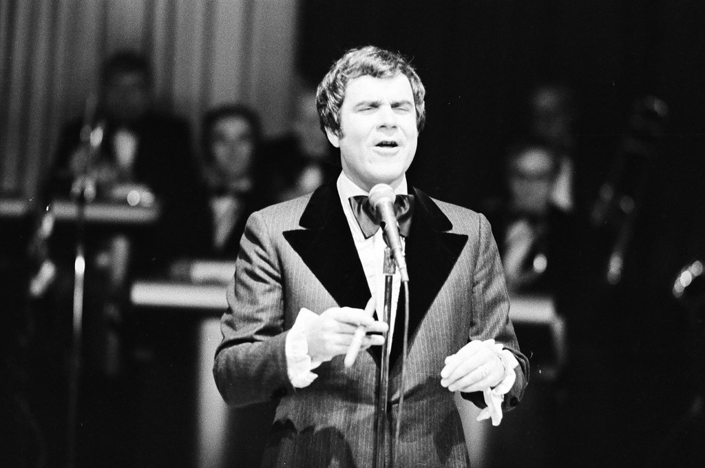 Rich Little does impressions - Edmund Jarecki for Chicago Sun-Times