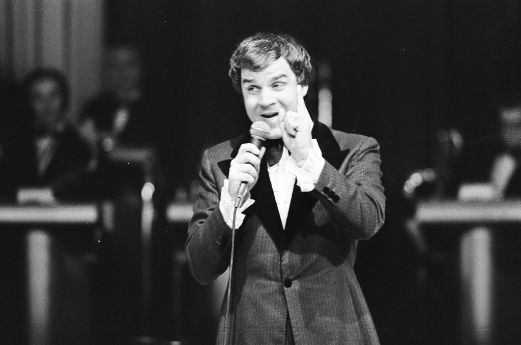 Rich Little does impressions - Edmund Jarecki for Chicago Sun-Times