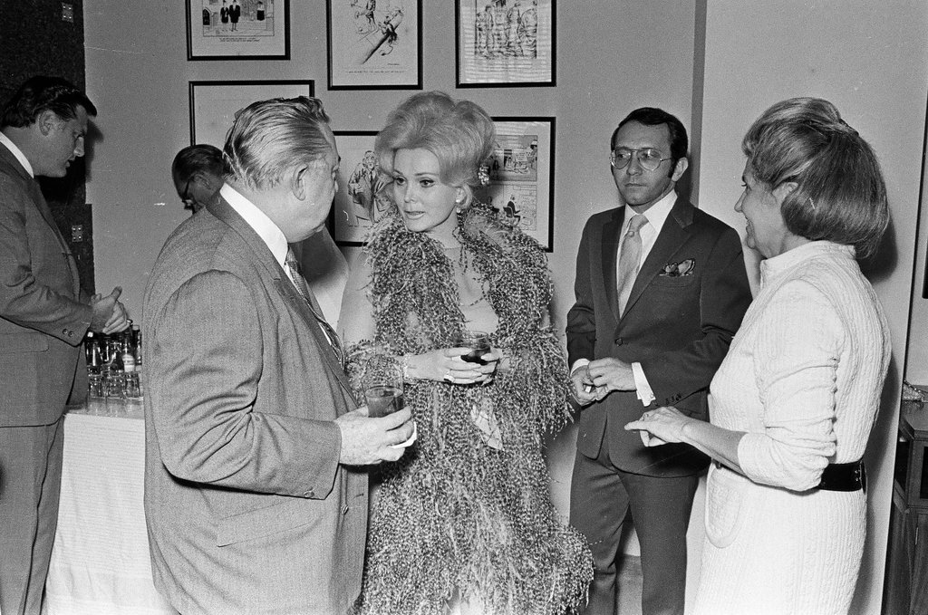 Zsa Zsa Gabor at a cocktail party - Charles Krejcsi for Chicago Sun-Times