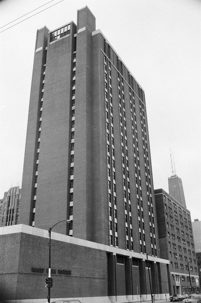 Moody Bible Institute campus and students - Chicago Sun-Times