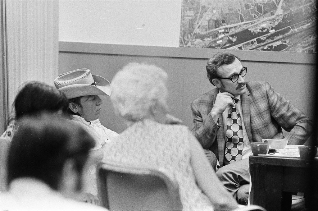 Native Americans meet with officials to discuss housing - Chicago Sun-Times