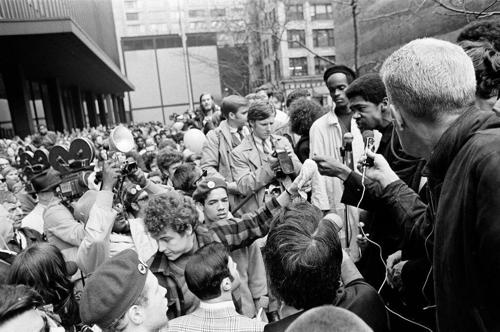 Abbie Hoffman and others at demonstration outside Federal Building - Chicago Sun-Times