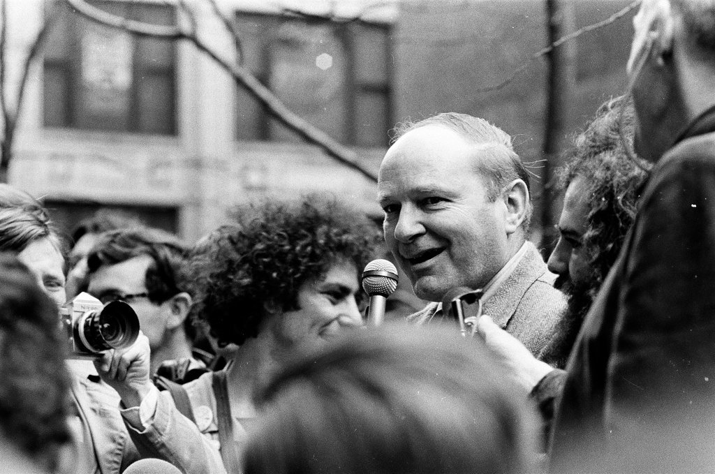 Abbie Hoffman and others at demonstration outside Federal Building - Chicago Sun-Times