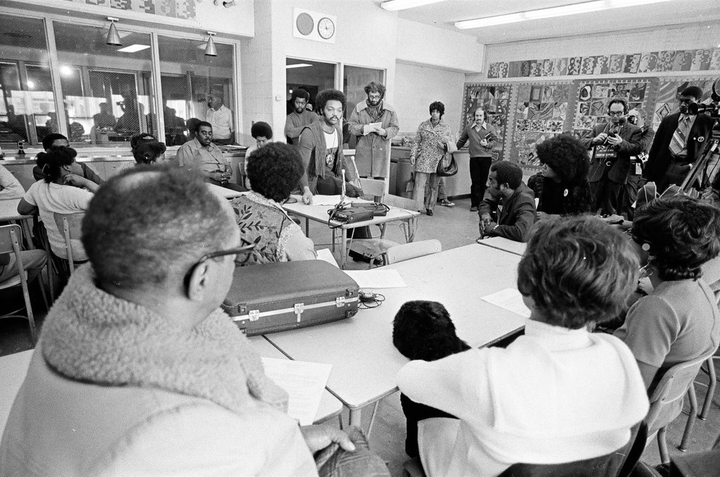 Jesse Jackson speaks in a classroom - Chicago Sun-Times