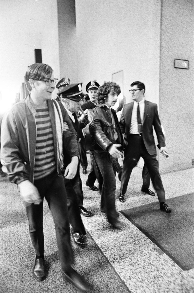 Abbie Hoffman and others at demonstration outside Federal Building - Chicago Sun-Times