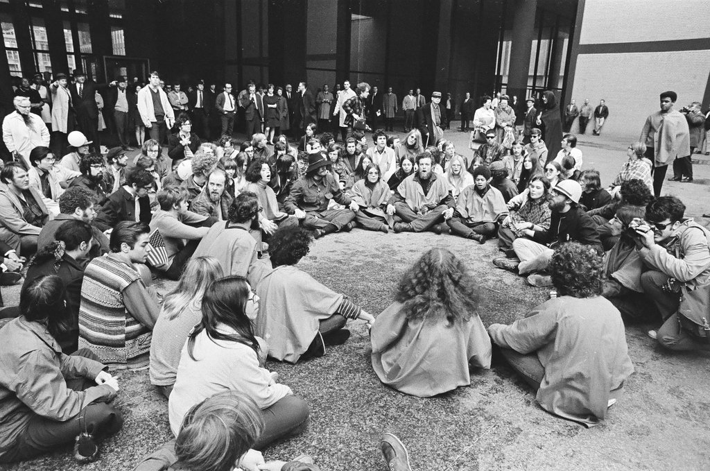Abbie Hoffman and others at demonstration outside Federal Building - Chicago Sun-Times