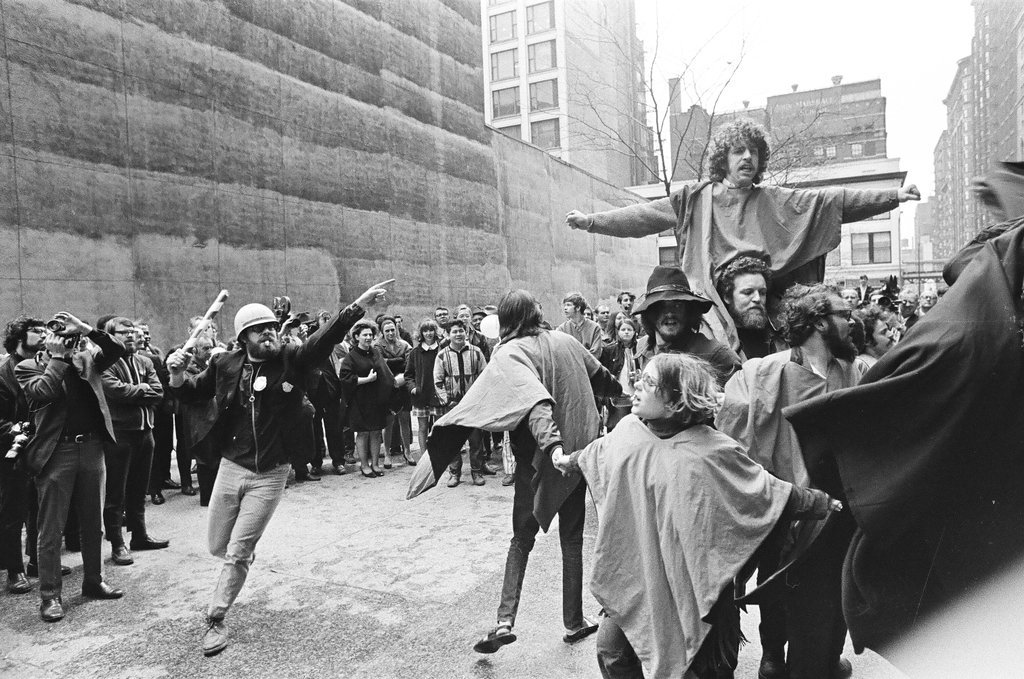 Abbie Hoffman and others at demonstration outside Federal Building - Chicago Sun-Times