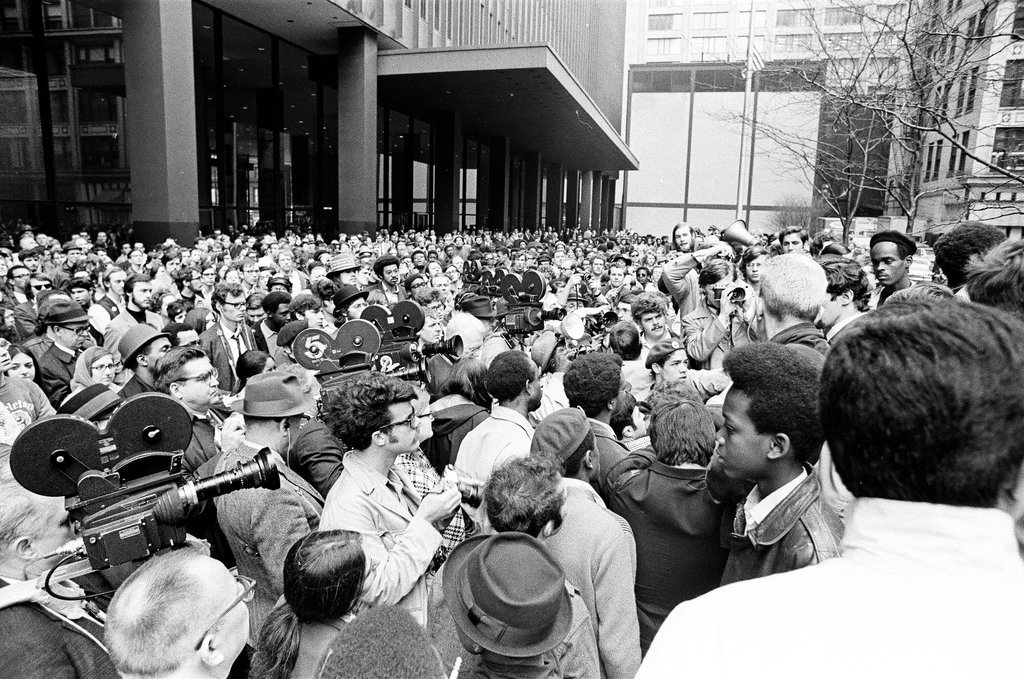 Abbie Hoffman and others at demonstration outside Federal Building - Chicago Sun-Times