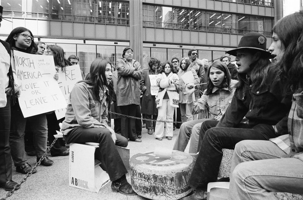 Native American demonstration at Civic Center - Chicago Sun-Times