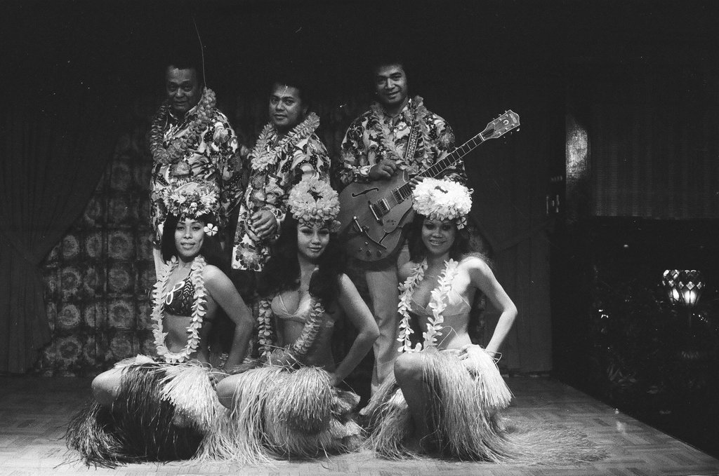 Dancers at Shanghai Lil's - Chicago Sun-Times