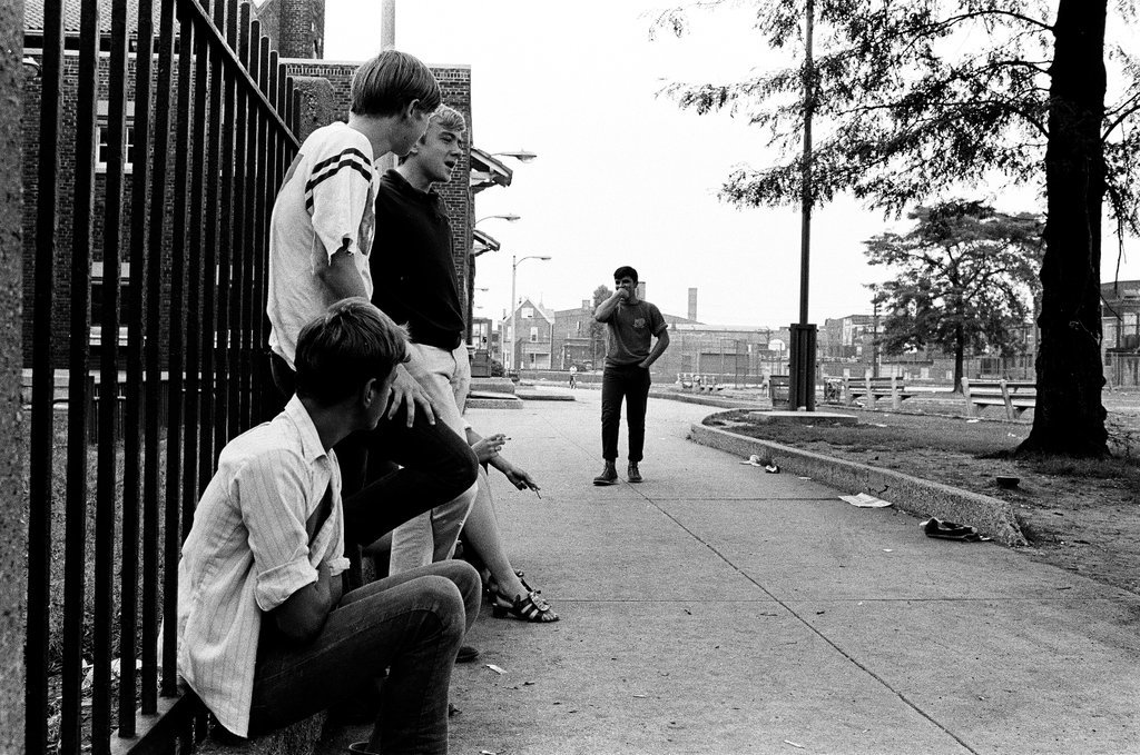 Kids hanging out at Clarendon Park - Chicago Sun-Times