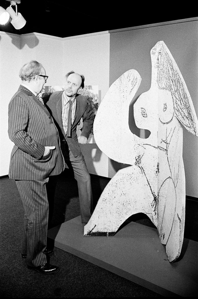 Model of Picasso's The Bather sculpture on display - Chicago Sun-Times