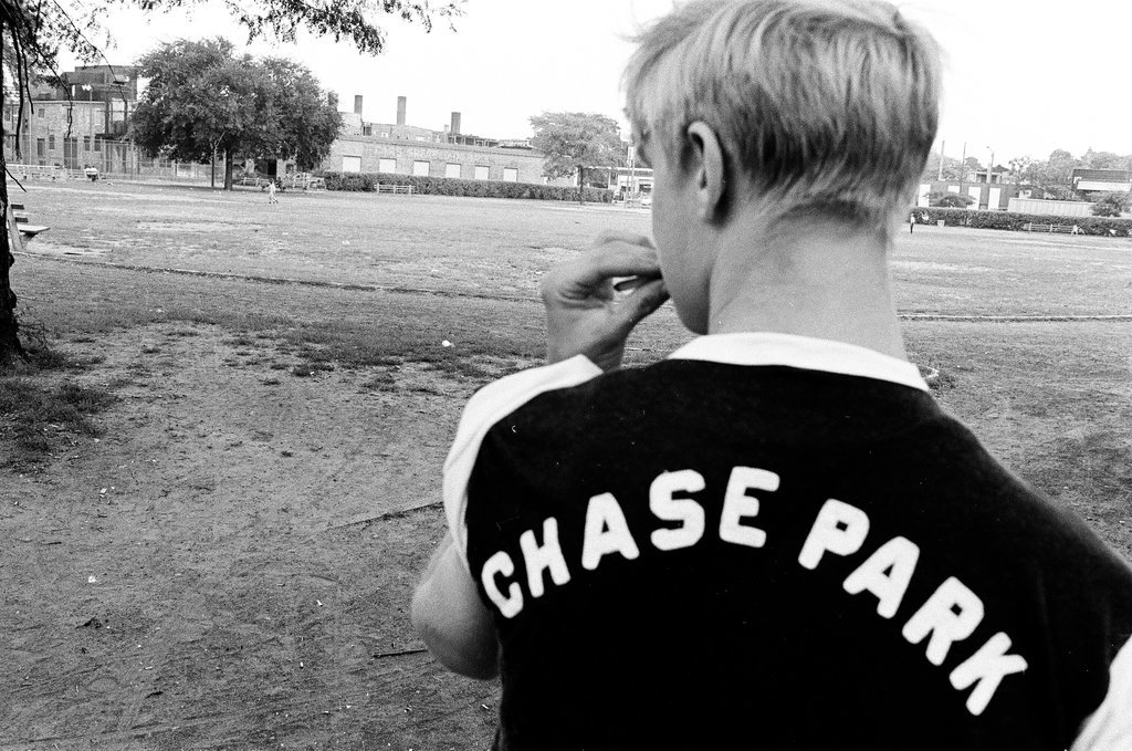 Kids hanging out at Clarendon Park - Chicago Sun-Times
