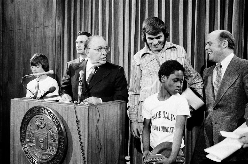 Mayor Daley announces plans for baseball schools - Chicago Sun-Times