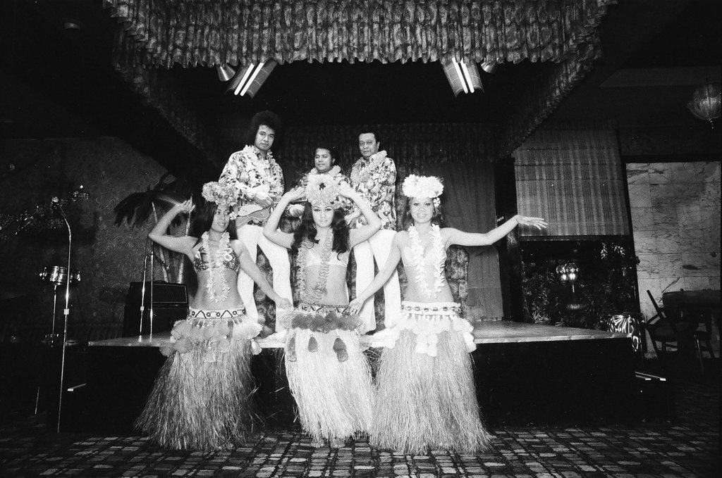 Dancers at Shanghai Lil's - Chicago Sun-Times