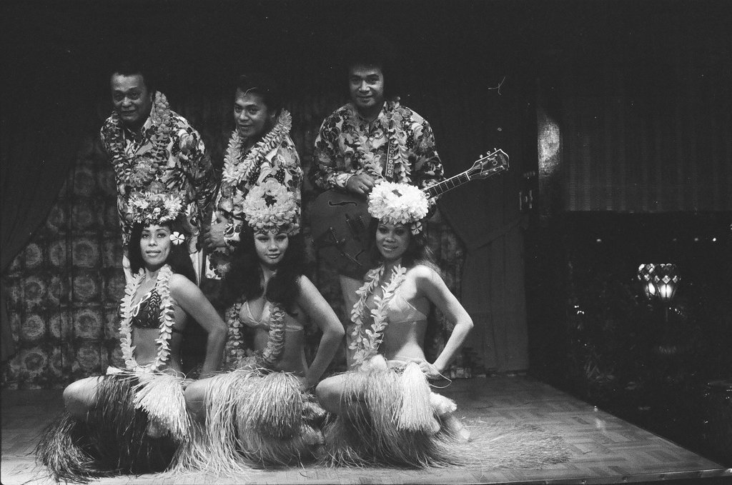 Dancers at Shanghai Lil's - Chicago Sun-Times