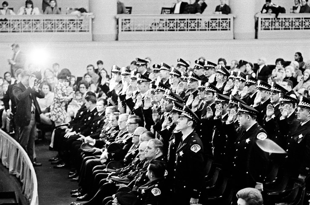 Mayor Daley addresses police officers - Chicago Sun-Times
