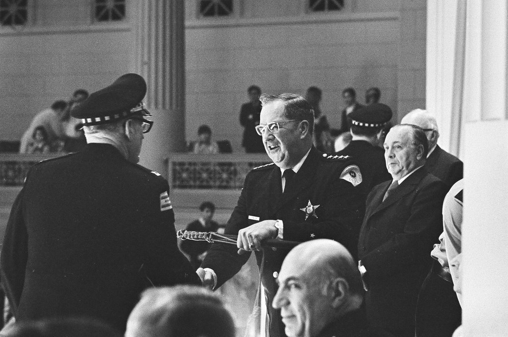 Mayor Daley addresses police officers - Chicago Sun-Times