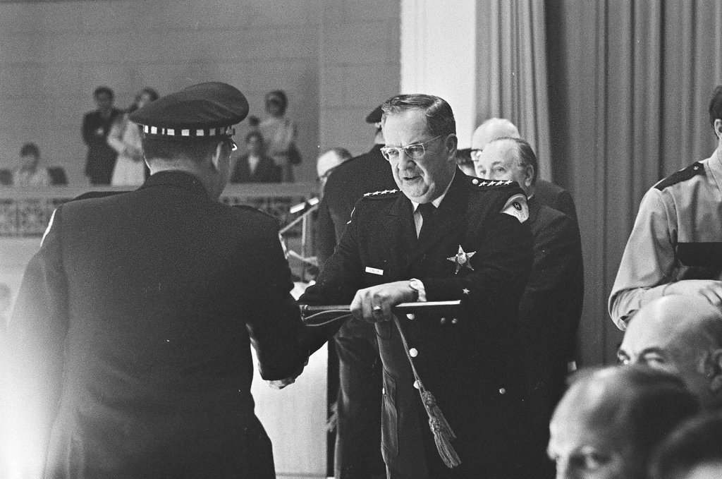 Mayor Daley addresses police officers - Chicago Sun-Times