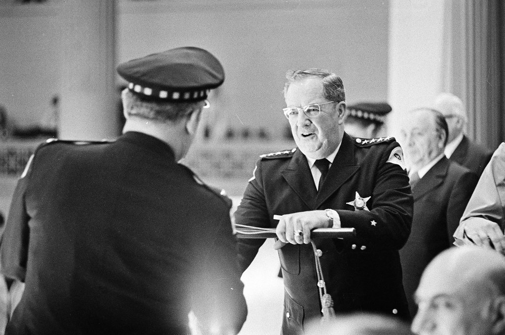 Mayor Daley addresses police officers - Chicago Sun-Times