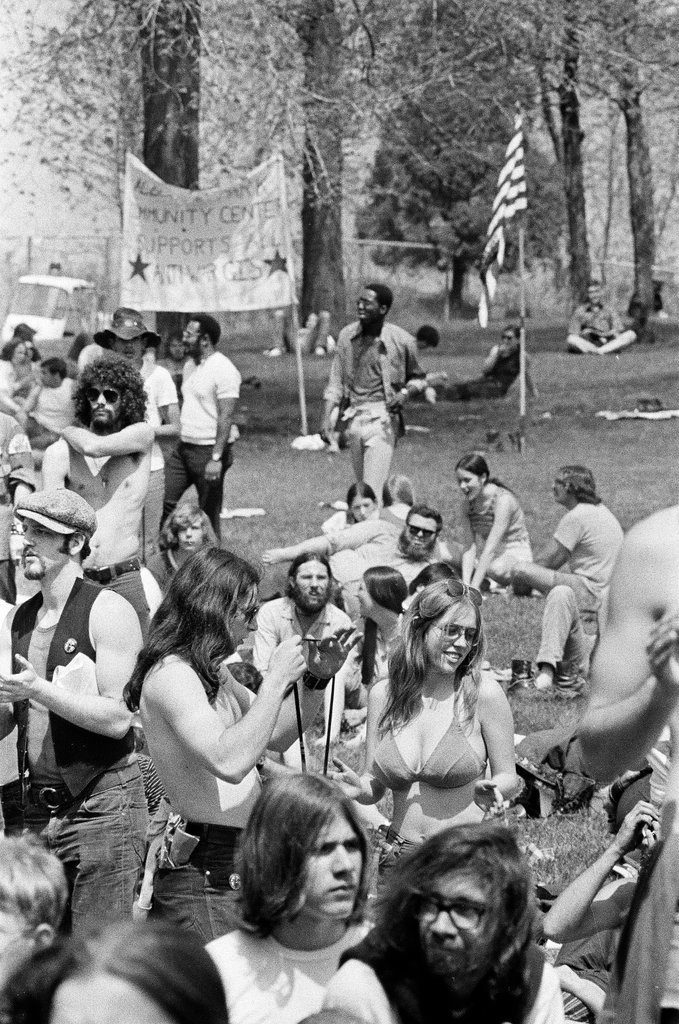 Peace demonstration at Great Lakes Naval Training Center - Chicago Sun-Times