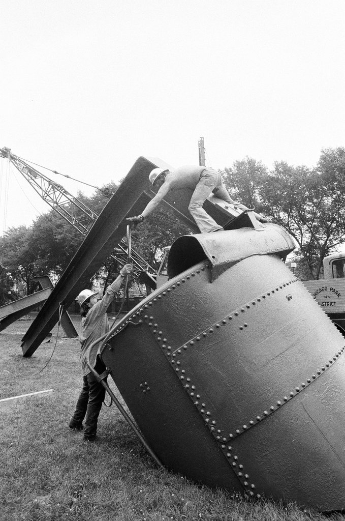 Large outdoor sculptures in Grant Park - Jerry Tomaselli for Chicago Sun-Times