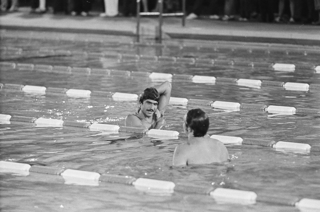 Men and women compete in Olympic swimming trials - Chicago Sun-Times