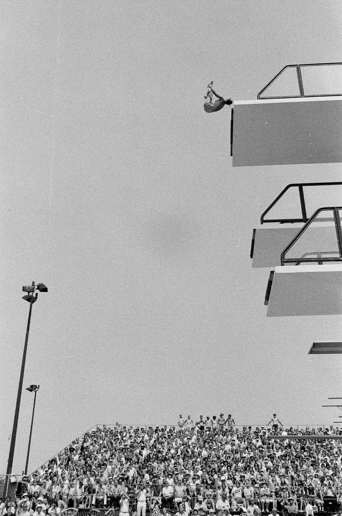 Men and women divers at Olympic trials - Chicago Sun-Times
