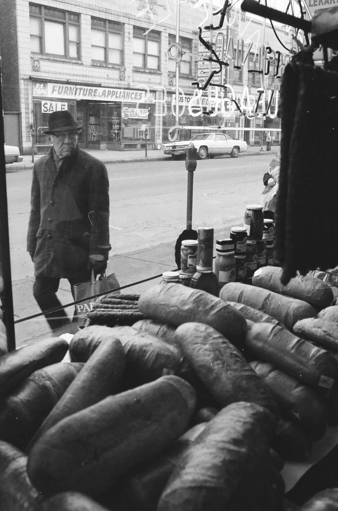 People in Avondale neighborhood - Perry C. Riddle for Chicago Sun-Times