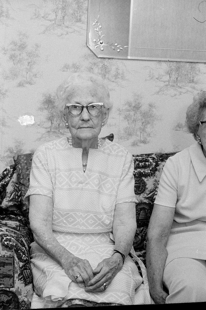 Two of the oldest residents of Pullman neighborhood - Jack Lenahan for Chicago Sun-Times