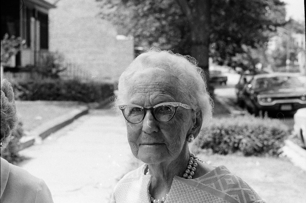 Two of the oldest residents of Pullman neighborhood - Jack Lenahan for Chicago Sun-Times