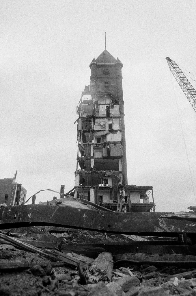 Illinois Central Station demolition - John H. White for Chicago Sun-Times