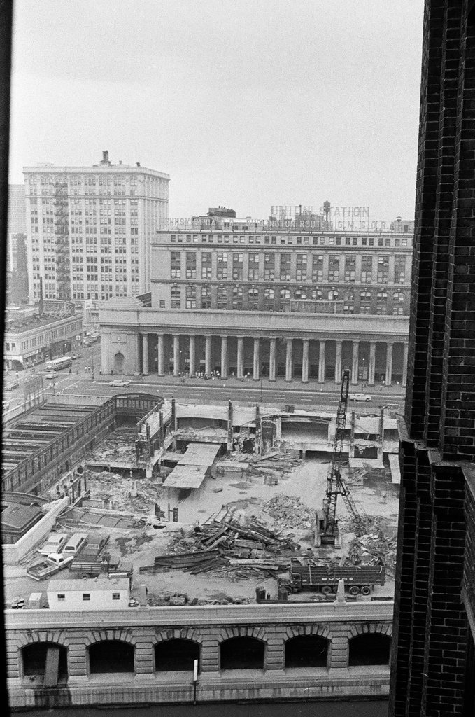 Old Union Station concourse is almost completely demolished - Don Burk for Chicago Sun-Times