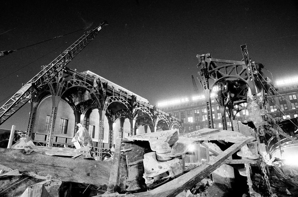 Metal skeleton of partially demolished Union Station concourse - Howard D. Simmons for Chicago Sun-Times