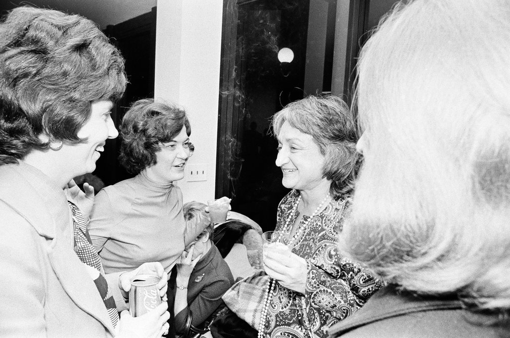 Betty Friedan at NOW fundraising reception - Chicago Sun-Times